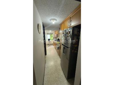 Apartamento en venta en Almeria, Medellín · foto 4 de 8