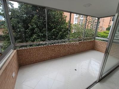 Apartamento de 3 alcobas en arriendo en Laureles Medellin, Medellín, 168 m² · foto 3 de 16