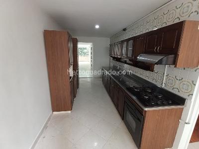 Apartamento de 3 alcobas en arriendo en Laureles Medellin, Medellín, 168 m² · foto 4 de 16