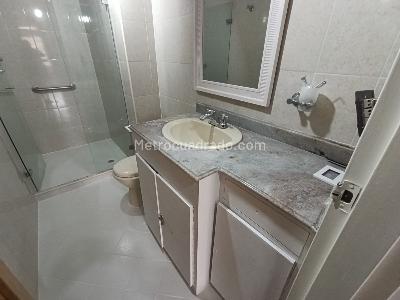 Apartamento de 3 alcobas en arriendo en Laureles Medellin, Medellín, 168 m² · foto 11 de 16