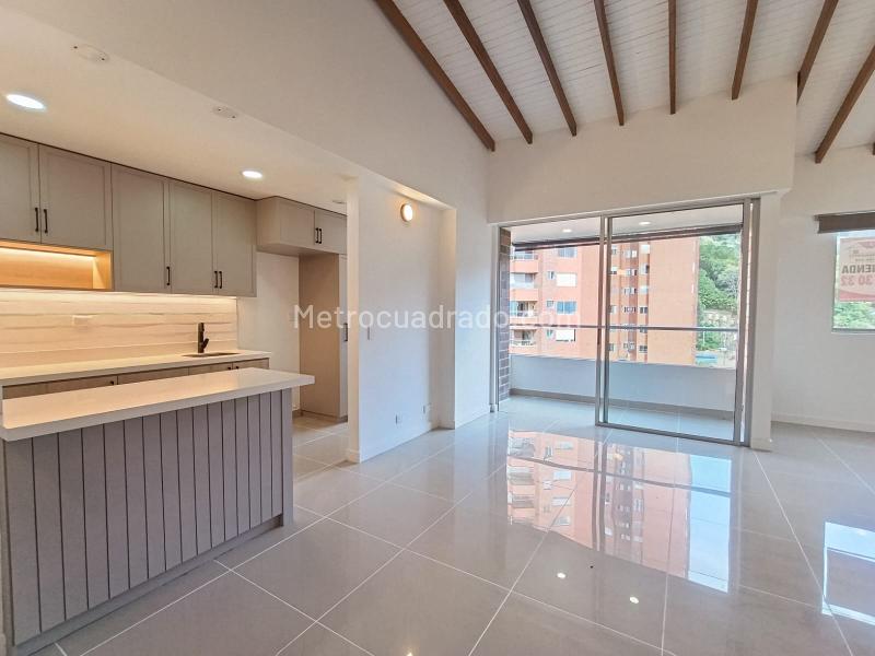 Piso – Envigado, barrio los naranjos, Valle de Aburrá - Vista 2