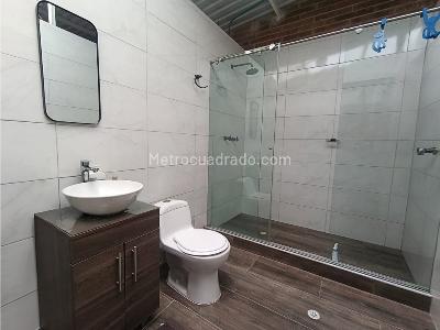 Casa de 5 alcobas en venta en 12 De Octubre, Bogotá, 178 m² · foto 11 de 13
