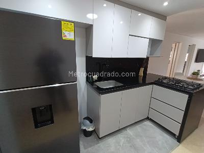 Apartamento de 4 alcobas en arriendo en Florida Nueva, Medellín, 130 m² · foto 4 de 18
