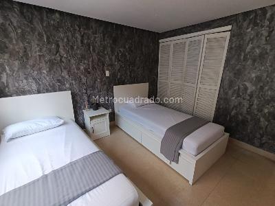 Apartamento de 4 alcobas en arriendo en Florida Nueva, Medellín, 130 m² · foto 9 de 18