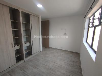 Apartamento de 3 alcobas en arriendo en Los Alpes, Medellín, 93 m² · foto 4 de 18