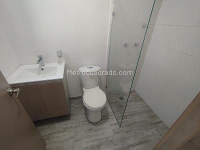 Apartamento de 3 alcobas en arriendo en Los Alpes, Medellín, 93 m² · foto 5 de 18