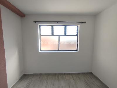 Apartamento de 3 alcobas en arriendo en Los Alpes, Medellín, 93 m² · foto 10 de 18