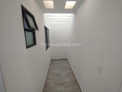 Apartamento de 3 alcobas en arriendo en Los Alpes, Medellín, 93 m² · foto 13 de 18