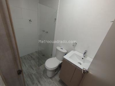 Apartamento de 3 alcobas en arriendo en Los Alpes, Medellín, 93 m² · foto 16 de 18