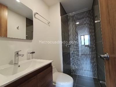 Apartamento de 2 alcobas en arriendo en Las Casitas Envigado, Envigado, 63 m² · foto 16 de 20
