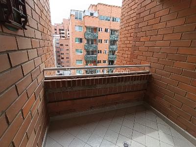 Apartamento de 3 alcobas en arriendo en Laureles Medellin, Medellín, 140 m² · foto 3 de 11