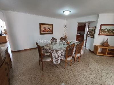 Apartamento de 3 alcobas en arriendo en Laureles Medellin, Medellín, 140 m² · foto 10 de 11