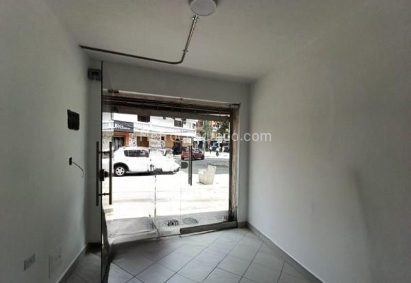 Local Comercial en Arriendo, Bucarest, Envigado - Vista 3