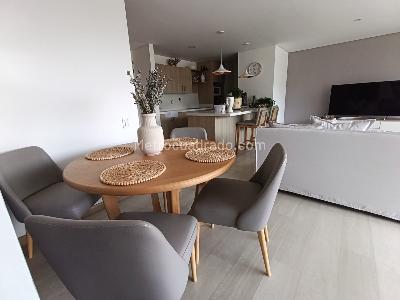 Apartamento de 2 alcobas en arriendo en Loma Del Esmeraldal, Envigado, 86 m² · foto 9 de 15