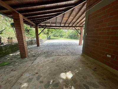 Casa de 5 alcobas en arriendo en El Trianon, Envigado, 1300 m² · foto 5 de 20