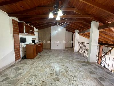Casa de 5 alcobas en arriendo en El Trianon, Envigado, 1300 m² · foto 18 de 20