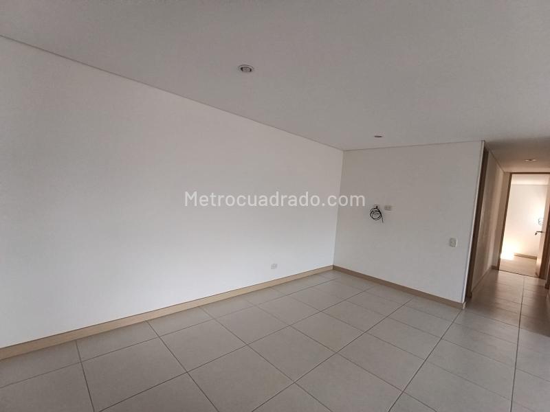 Amplio apartamento de 3 habitaciones en Vegas de San José - 2
