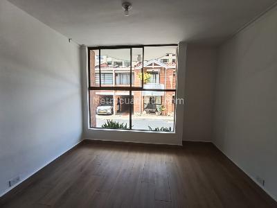 Casa de 4 alcobas en arriendo en El Tesoro, Medellín, 250 m² · foto 6 de 20
