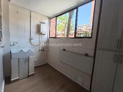 Casa de 4 alcobas en arriendo en El Tesoro, Medellín, 250 m² · foto 8 de 20