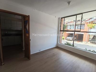 Casa de 4 alcobas en arriendo en El Tesoro, Medellín, 250 m² · foto 9 de 20
