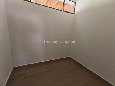 Casa de 4 alcobas en arriendo en El Tesoro, Medellín, 250 m² · foto 16 de 20