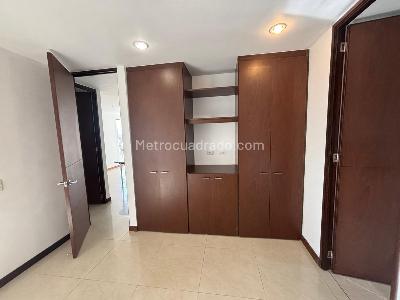 Apartamento de 2 alcobas en arriendo en Centro Internacional, Bogotá, 80 m² · foto 4 de 8