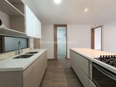 Apartamento de 1 alcoba en arriendo en Los Balsos, Medellín, 97 m² · foto 6 de 20