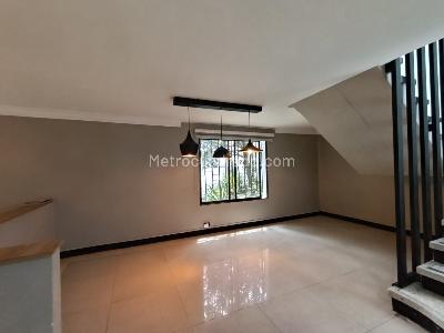 Casa de 3 alcobas en arriendo en El Tesoro, Medellín, 220 m² · foto 5 de 20
