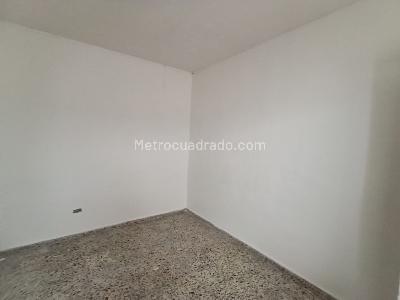 Casa de 4 alcobas en arriendo en Rosales, Medellín, 190 m² · foto 9 de 18