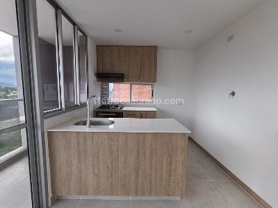 Apartamento de 3 alcobas en arriendo en Los Colegios, Rionegro, 74 m² · foto 2 de 10