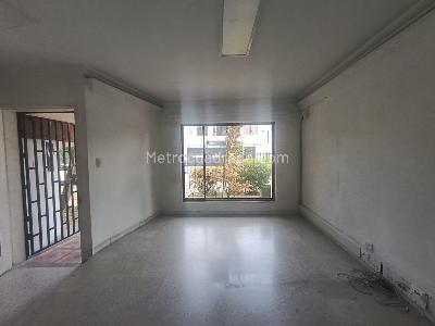 Casa en arriendo en Belen Malibu, Medellín, 320 m² · foto 1 de 20