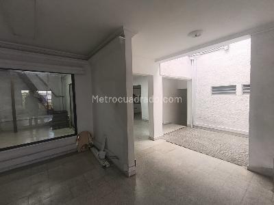 Casa en arriendo en Belen Malibu, Medellín, 320 m² · foto 2 de 20