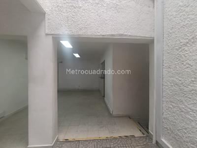 Casa en arriendo en Belen Malibu, Medellín, 320 m² · foto 4 de 20