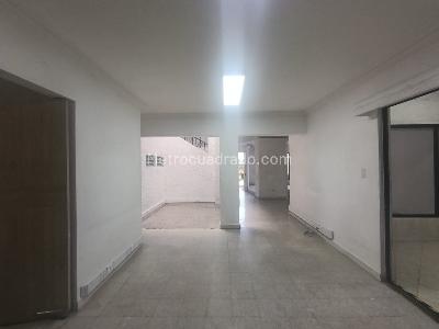 Casa en arriendo en Belen Malibu, Medellín, 320 m² · foto 5 de 20