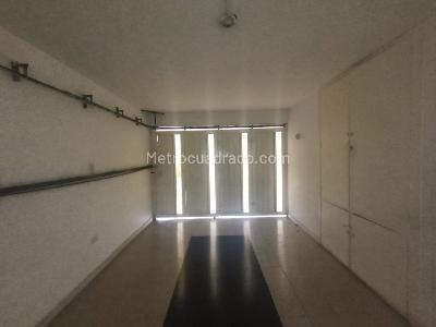 Casa en arriendo en Belen Malibu, Medellín, 320 m² · foto 8 de 20
