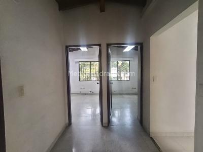 Casa en arriendo en Belen Malibu, Medellín, 320 m² · foto 10 de 20