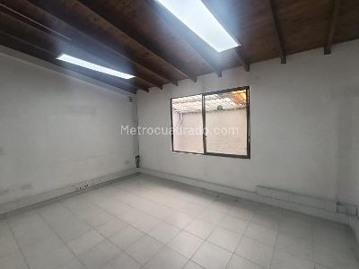 Casa en arriendo en Belen Malibu, Medellín, 320 m² · foto 16 de 20