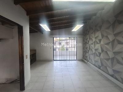 Casa en arriendo en Belen Malibu, Medellín, 320 m² · foto 19 de 20