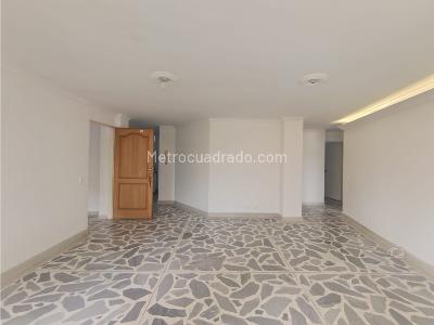 Apartamento en venta en Almeria, Medellín · foto 3 de 14