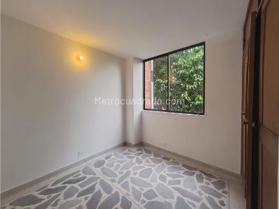 Apartamento en venta en Almeria, Medellín · foto 5 de 14
