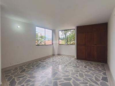 Apartamento en venta en Almeria, Medellín · foto 6 de 14
