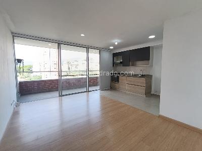 Apartamento de 3 alcobas en arriendo en Altos Las Flores, Sabaneta, 76 m² · foto 3 de 13