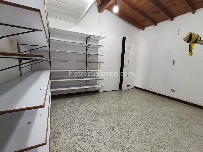 Casa de 3 alcobas en arriendo en Rosales, Medellín, 330 m² · foto 20 de 20