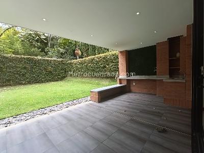 Casa de 3 alcobas en arriendo en Loma El Atravesado, Envigado, 230 m² · foto 9 de 20