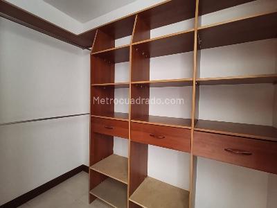 Apartamento de 1 alcoba en arriendo en Patio Bonito, Medellín, 50 m² · foto 5 de 12