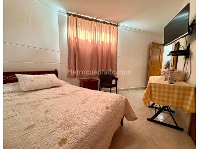 Casa de 4 alcobas en venta en Loma De Las Brujas, Envigado, 344 m² · foto 5 de 18