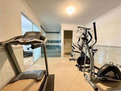 Casa de 4 alcobas en venta en Loma De Las Brujas, Envigado, 344 m² · foto 15 de 18
