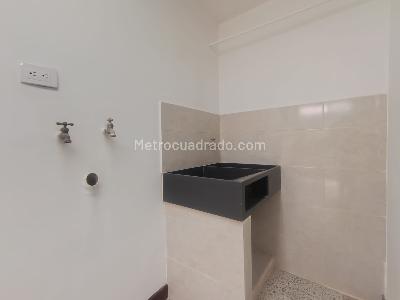 Apartamento de 3 alcobas en arriendo en Conquistadores, Medellín, 142 m² · foto 7 de 20