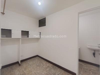 Apartamento de 3 alcobas en arriendo en Conquistadores, Medellín, 142 m² · foto 8 de 20