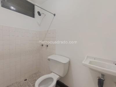 Apartamento de 3 alcobas en arriendo en Conquistadores, Medellín, 142 m² · foto 9 de 20